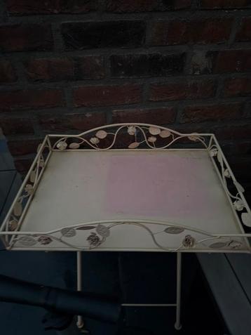 Tafeltje - Ophalen tegen elk aannemelijk bod beschikbaar voor biedingen