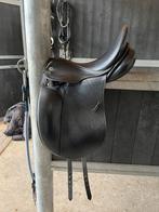 Dressuurzadel 17.5 inch, Dieren en Toebehoren, Paarden en Pony's | Zadels, Ophalen, Gebruikt, Dressuur
