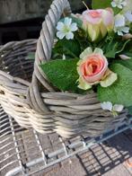 bloemen mandje, Huis en Inrichting, Woonaccessoires | Schalen en Manden, Gebruikt, Mand, Ophalen, Riet