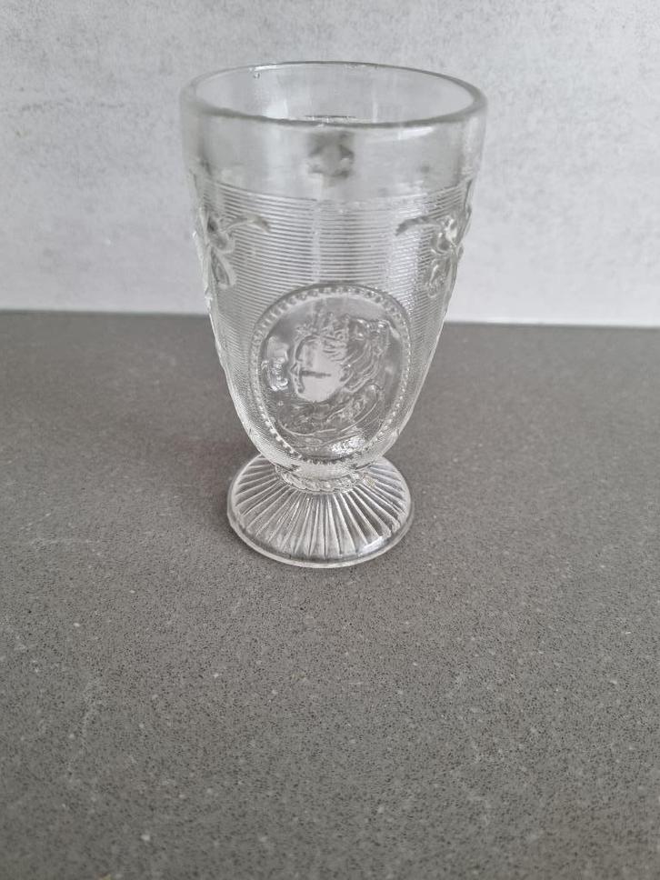 Kon.Wilhelmina Antiek geperst mosterdglas, Antiek en Kunst, Antiek | Glas en Kristal, Ophalen of Verzenden