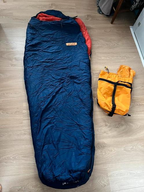 Ajungilak Donna - mummieslaapzak, Caravans en Kamperen, Slaapzakken, Gebruikt, Ophalen of Verzenden