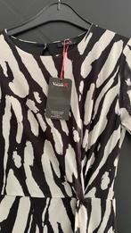 NIEUW Zwart wit jurk streth merk volume maar S, Overige kleuren, Nieuw, Ophalen of Verzenden, Maat 36 (S)