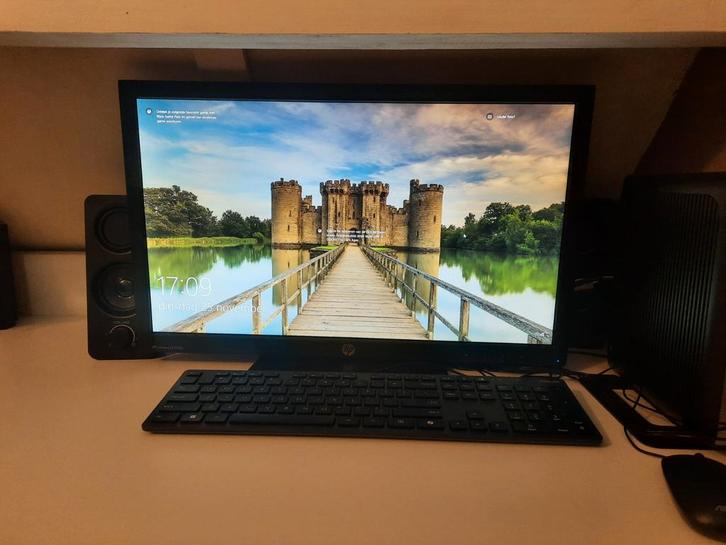 Complete HP desktop set, Computers en Software, Windows Laptops, Zo goed als nieuw, SSD, 2 tot 3 Ghz, Ophalen