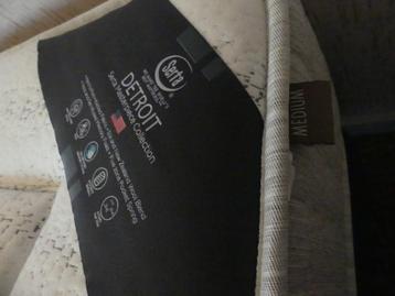 Matras Serta Detroit medium beschikbaar voor biedingen