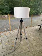 Stijlvolle Staande Lamp - In Hoogte Verstelbaar, Ophalen, Zo goed als nieuw, Hout, 150 tot 200 cm