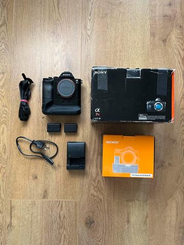 Sony A7R | Battery Grip | Screen protector beschikbaar voor biedingen
