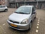 Toyota Yaris 1.3 16V 3DR Linea SOL 2002 Grijs, Auto's, Toyota, Voorwielaandrijving, 1299 cc, Stof, 4 cilinders