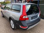 Volvo XC70 3.2 Momentum AWD Automaat LEER / NAVI / TREKHAAK, Auto's, Automaat, 238 pk, Gebruikt, Zwart