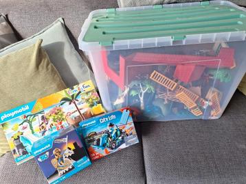 Veel playmobil beschikbaar voor biedingen