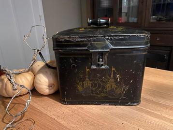Vintage oriëntaals groot blik/tromnel, 24 cm hoog.  beschikbaar voor biedingen