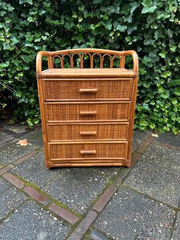 Vintage Rotan Ladekastje - 4 Lades beschikbaar voor biedingen
