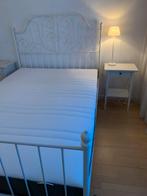 Wit metalen bed met lattenbodem met matras, Huis en Inrichting, Slaapkamer | Bedden, Ophalen, Wit, 140 cm, Zo goed als nieuw
