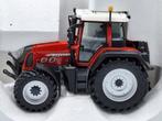 Fendt 818 Vario AKK Tirol, Hobby en Vrije tijd, Modelauto's | 1:32, Tractor of Landbouw, Ophalen of Verzenden, Zo goed als nieuw