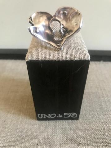 Uno de 50 ring (67) (159,- = 67,50) 18/58 key hole heart beschikbaar voor biedingen