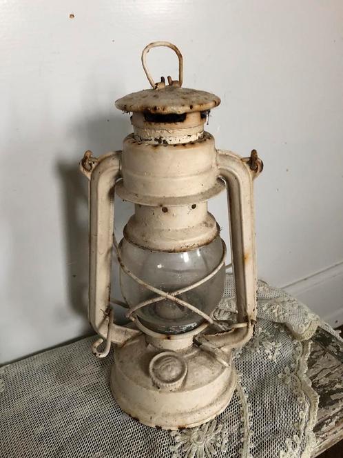 Oude brocante stormlamp/olie lamp /stormlantaarn, Antiek en Kunst, Curiosa en Brocante, Ophalen of Verzenden