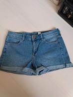 Regular waist spijker short 38 H en M, H&M, Blauw, Ophalen of Verzenden, Zo goed als nieuw