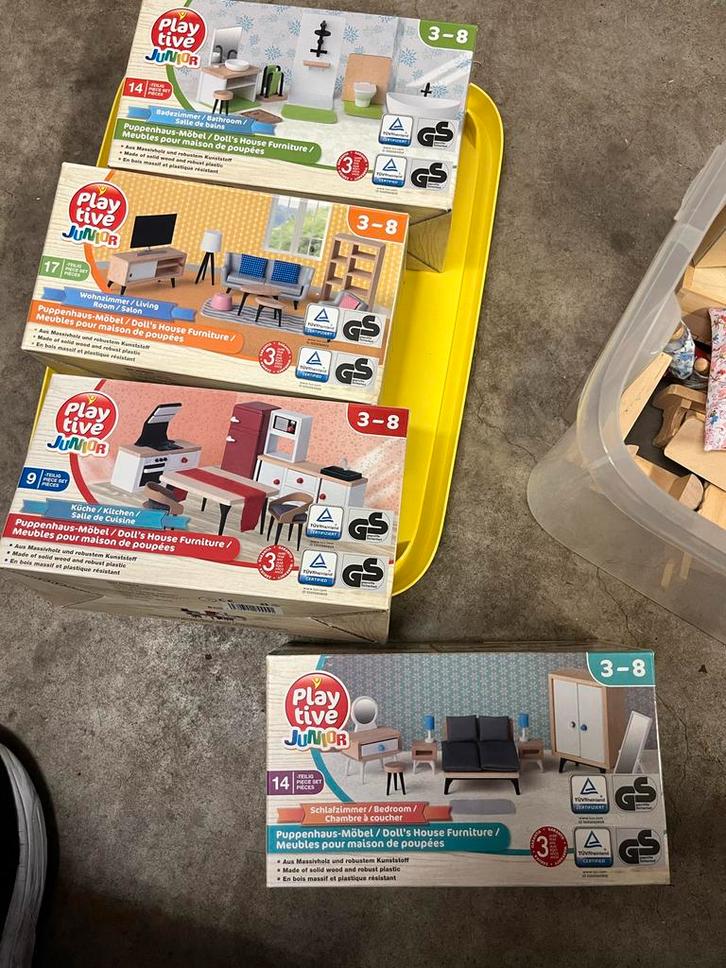 Poppenhuis spullen - meubels en poppen, Kinderen en Baby's, Speelgoed | Poppenhuizen, Gebruikt, Toebehoren, Ophalen of Verzenden