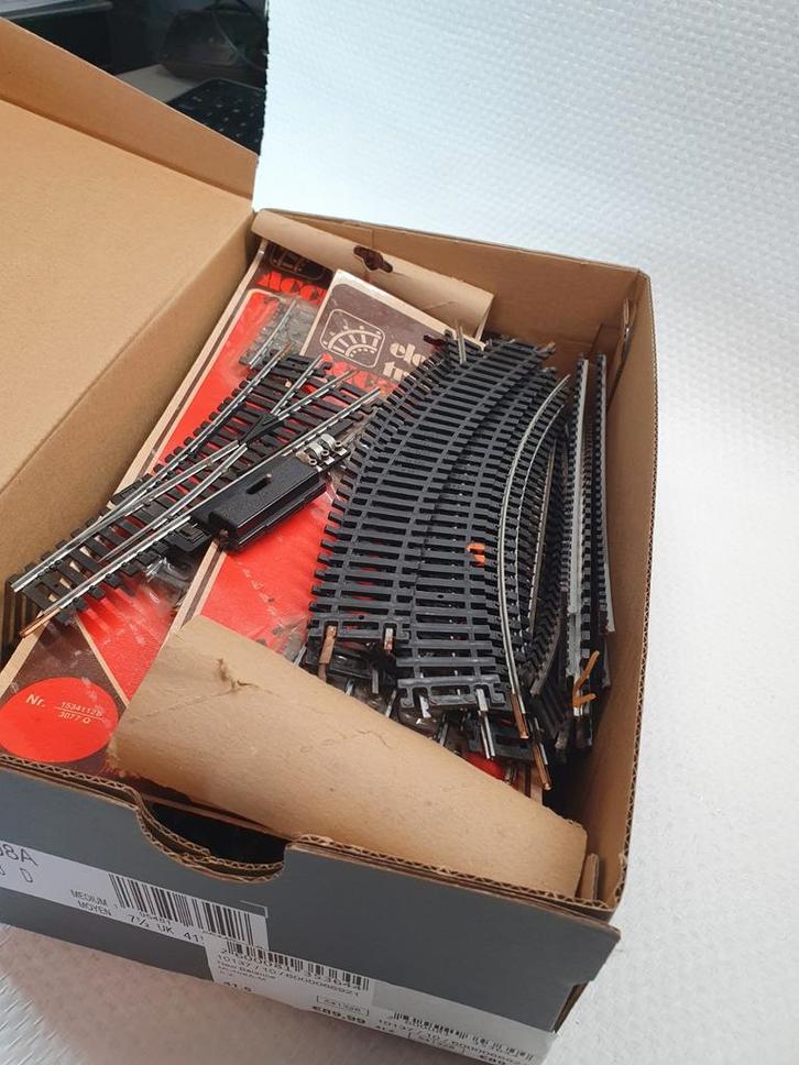 Lima HO Rails - Schoenendoos Vol!, Hobby en Vrije tijd, Modeltreinen | H0, Ophalen of Verzenden