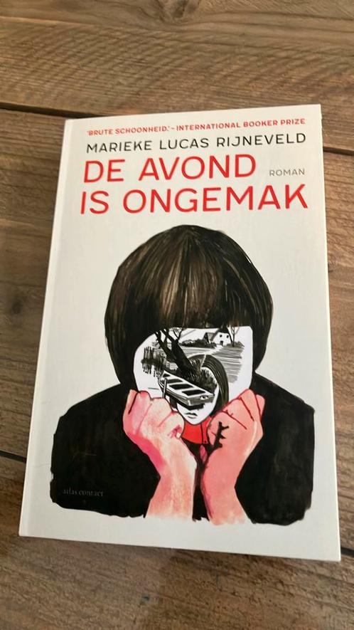 Marieke Lucas Rijneveld - De avond is ongemak, Boeken, Literatuur, Zo goed als nieuw, Nederland, Ophalen of Verzenden