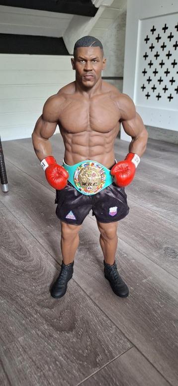 Mike Tyson  beschikbaar voor biedingen