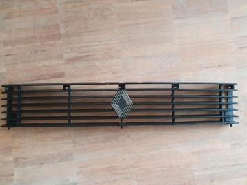 Gril Renault trafic mk1 phase 1 jaren 80 beschikbaar voor biedingen