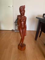 Houten beeld van een vrouw, Ophalen, Gebruikt