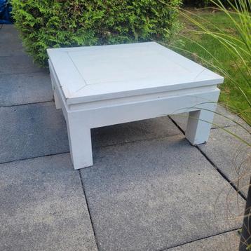 Teakhout tafel 70x70x36 zware kwaliteit beschikbaar voor biedingen