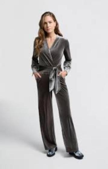 YAYA grijs velvet jumpsuit met lange mouwen en strikceintuur beschikbaar voor biedingen