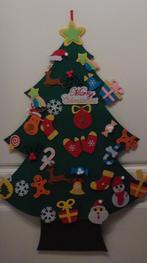 Kerstboom van vilt met plak accessoires, Diversen, Kerst, Ophalen, Zo goed als nieuw