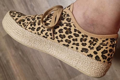 Zeer leuke sneakers met panterprint en jute, Kleding | Dames, Schoenen, Zo goed als nieuw, Sneakers of Gympen, Beige, Ophalen of Verzenden