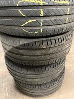 Ford transit custom Michelin banden+velgen+wieldoppen, Auto-onderdelen, Banden en Velgen, Ophalen, Zomerbanden, Band(en)