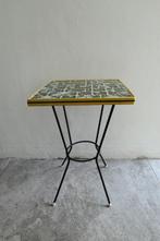 Vintage tafel tafeltje metaal mozaïk tegeltjes groen, 45 tot 60 cm, Retro, Minder dan 55 cm, Zo goed als nieuw