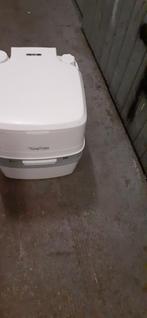 draagbaar toilet in goed staat  Capaciteit spoelwatertank15, Caravans en Kamperen, Caravan accessoires