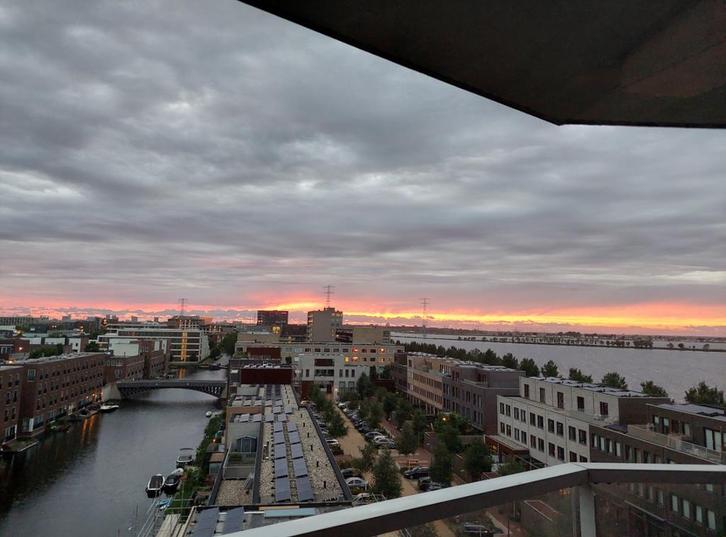 Woning Amsterdam met parkeerplaats, Huis en Inrichting, Keuken | Servies, Ophalen of Verzenden