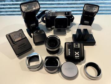Fuji X100VI compleet set met veel extra's beschikbaar voor biedingen