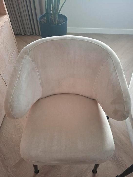 Eetkamerstoelen 4 stuks beige stof nieuwstaat Japandi, Huis en Inrichting, Stoelen, Zo goed als nieuw, Vijf, Zes of meer stoelen