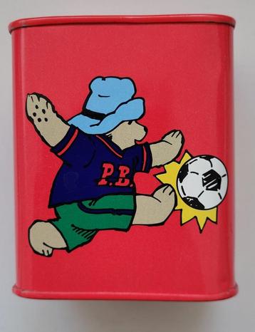 Metal tin beschikbaar voor biedingen