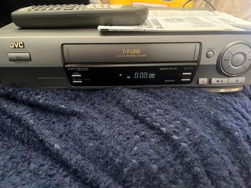 Jvc video recorder Werkt goed met afstand bediening beschikbaar voor biedingen