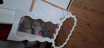 Diverse spiegels en canvas gips kunst schilderij  beschikbaar voor biedingen