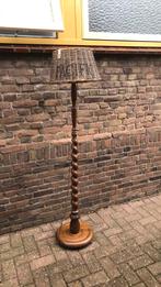 Lampen voet met kap, Huis en Inrichting, Lampen | Vloerlampen, Ophalen, Zo goed als nieuw, Hout, Minder dan 100 cm