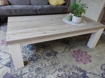 mooie salontafel  beschikbaar voor biedingen