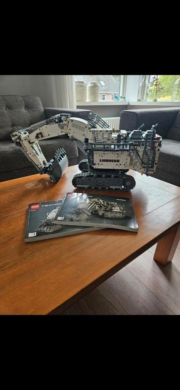 Technic Lego 42100 R9800 backhoe beschikbaar voor biedingen