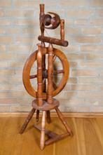 3 spinnewielen. Ook heel veel wol., Hobby en Vrije tijd, Spinnewielen en Spinnen, Ophalen of Verzenden, Zo goed als nieuw, Spinwol