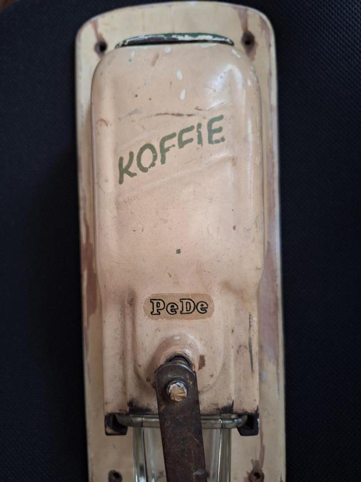 antieke wandkoffiemolen, Antiek en Kunst, Curiosa en Brocante, Ophalen of Verzenden