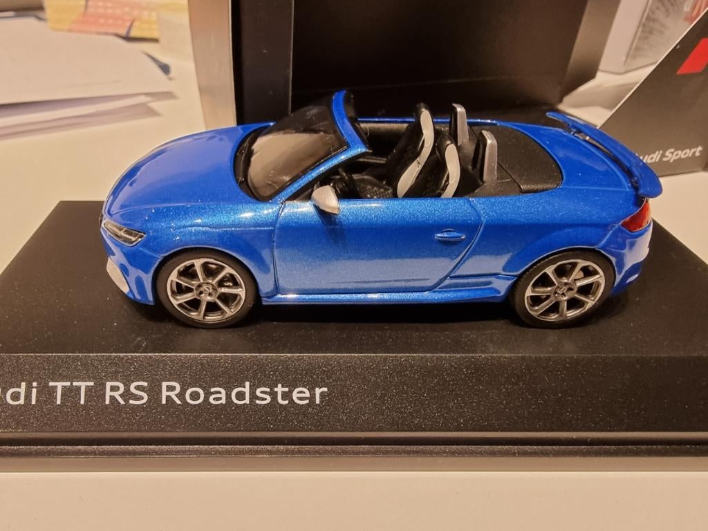 Audi TT RS Roadster, Hobby en Vrije tijd, Modelauto's | 1:43, Ophalen of Verzenden, Nieuw, Auto, Schuco