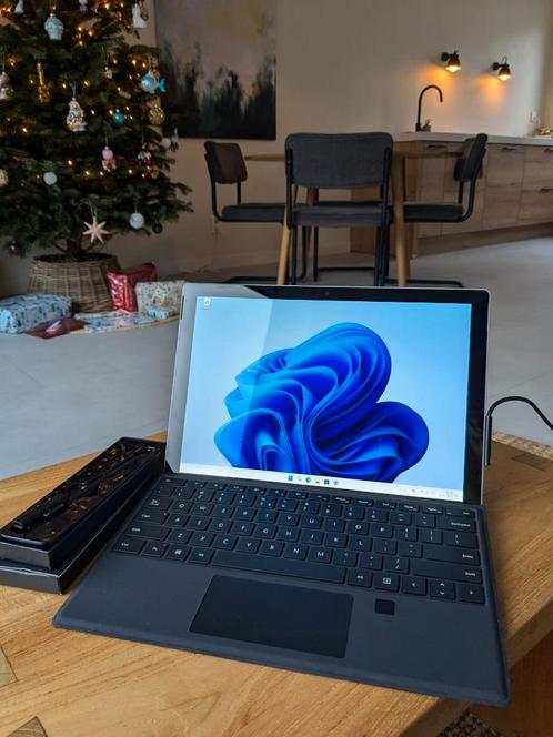 Microsoft Surface Pro 5  i5-7300U  256GB SSD  Win11, Computers en Software, Windows Laptops, Zo goed als nieuw, SSD, 2 tot 3 Ghz