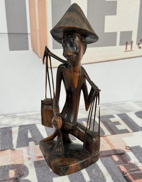 Vintage Mid Century Balinese handgesneden houten visser boer, Antiek en Kunst, Kunst | Beelden en Houtsnijwerken, Ophalen of Verzenden