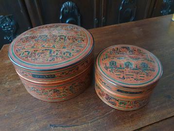 Vintage lakdozen betel dozen uit Birma beschikbaar voor biedingen