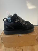 Ugg lowmel black, Kleding | Dames, Schoenen, Ophalen of Verzenden, Nieuw, Zwart, Sneakers of Gympen