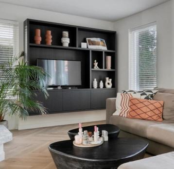 Luxe zwart hangend TV meubel / TV kast 1,5 jaar oud!!! beschikbaar voor biedingen